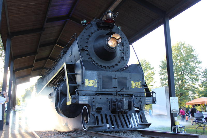 steam train at Centennial Park