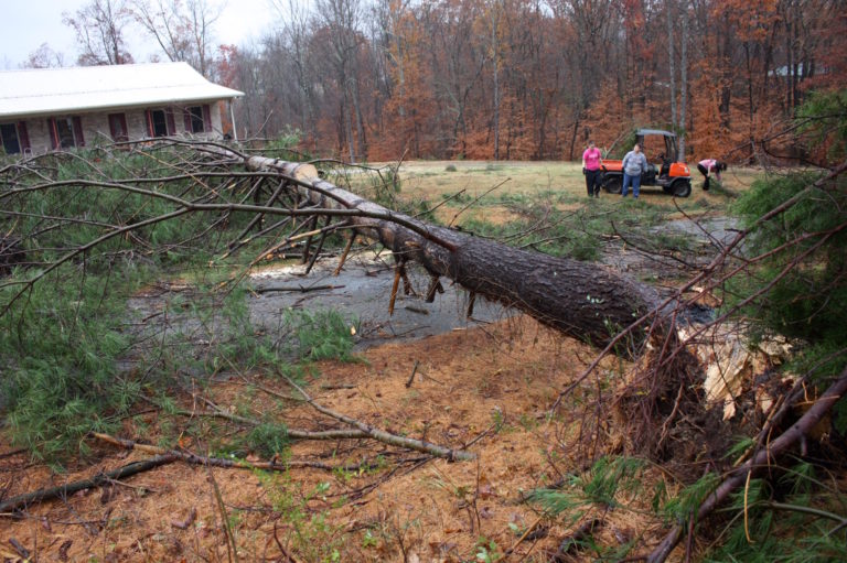 Tullahoma Assesses Tornado Damage As Southeast Tennessee Suffers