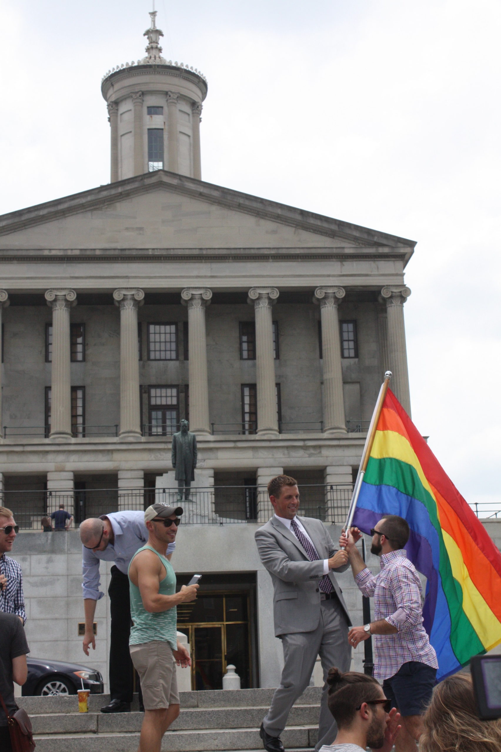 Elected officials in Tennessee can now refuse to marry same-sex couples  under new law | WPLN News