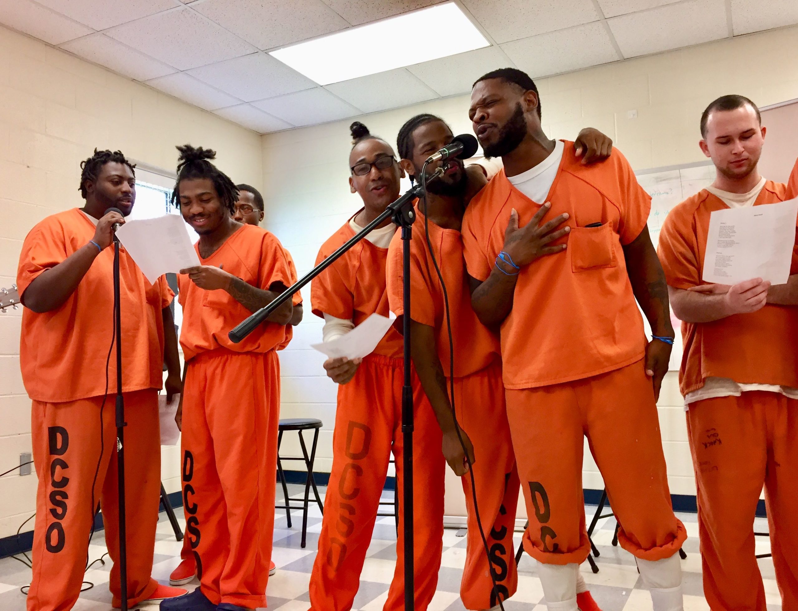 At The Nashville Jail Inmates And Songwriters Come Together For A Day 