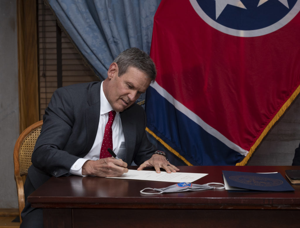 Gov Bill Lee Signs Anti Trans Bathroom Signage Bill Into Law Wpln News 9350