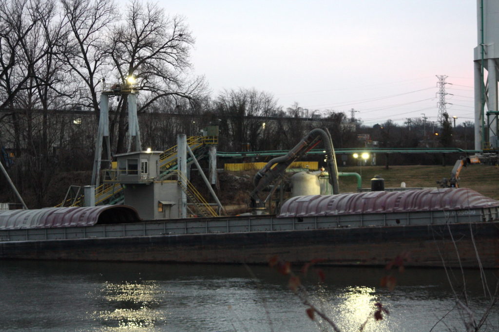 Cumberland River barge Nashville