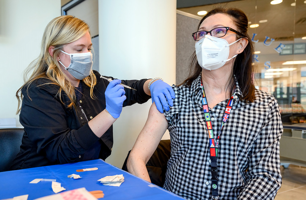 vaccine mask MTSU