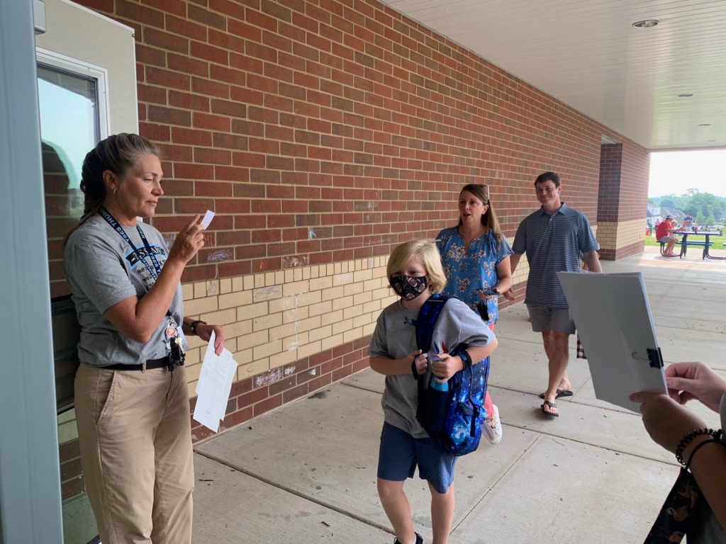 Masks Required At Williamson County Elementary Schools Again, Amid Parent Protest And Rising