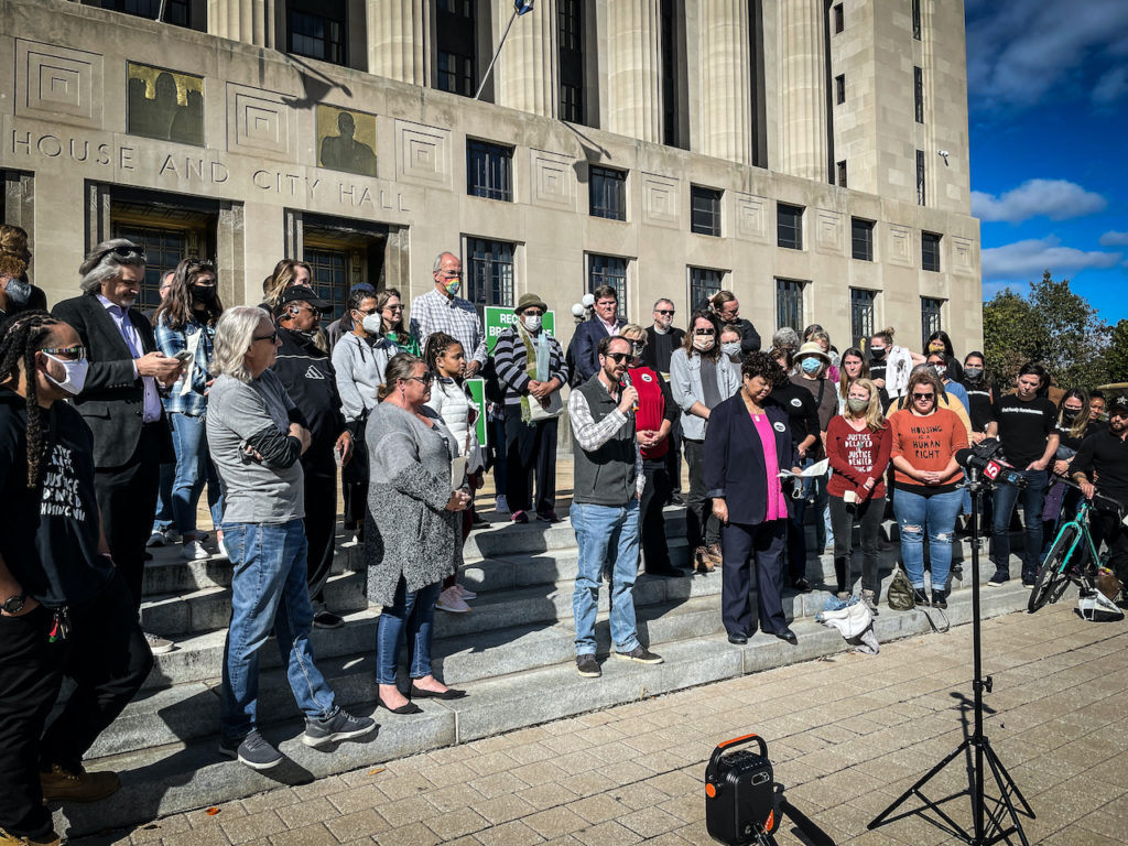 Homeless advocates Metro courthouse