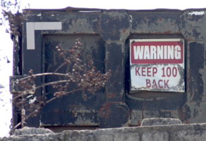 dump truck warning sign