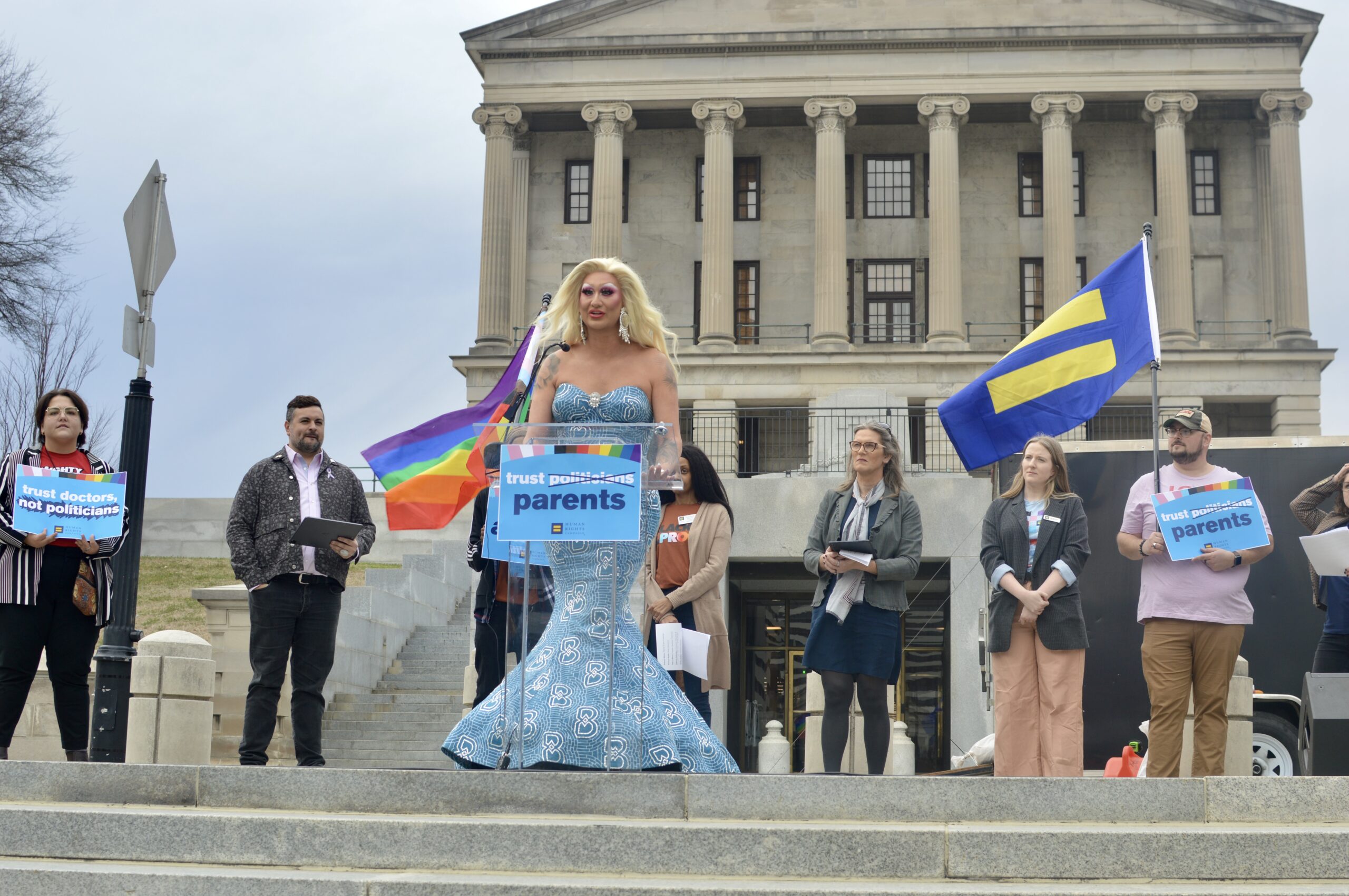 After House vote, Tennessee governor will soon decide if drag shows should  be banned from public spaces | WPLN News