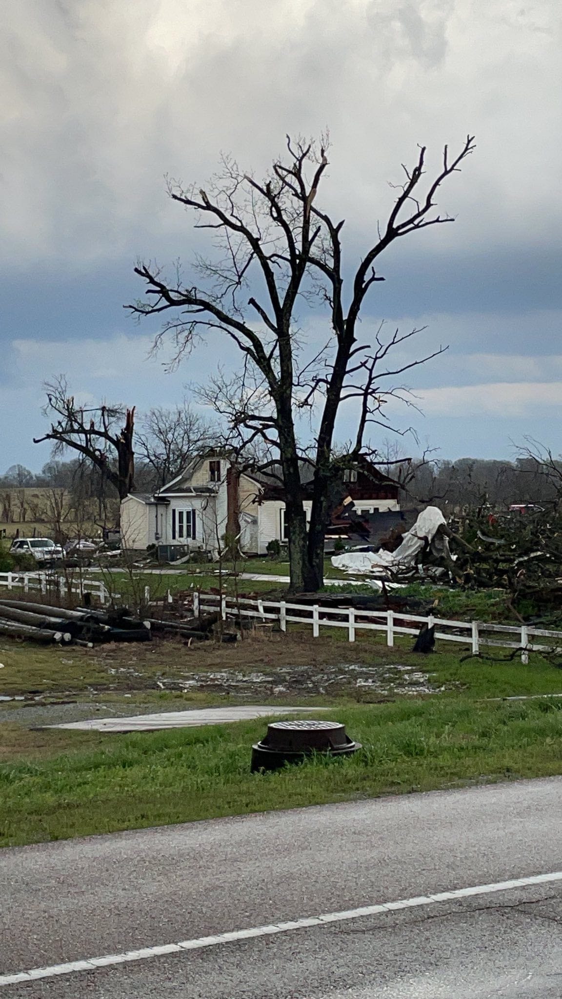 Deadly tornado outbreak causes damage across Tennessee WPLN News