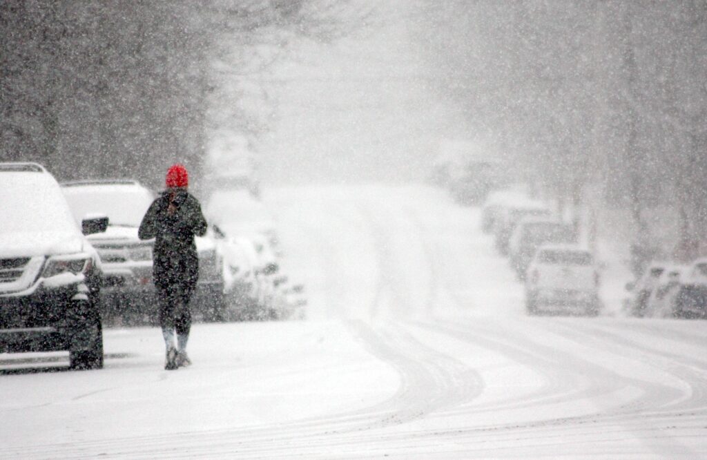 jogger run snow Nashville