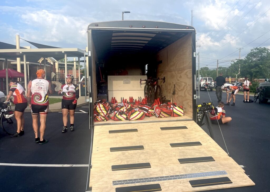 bike trailer photo