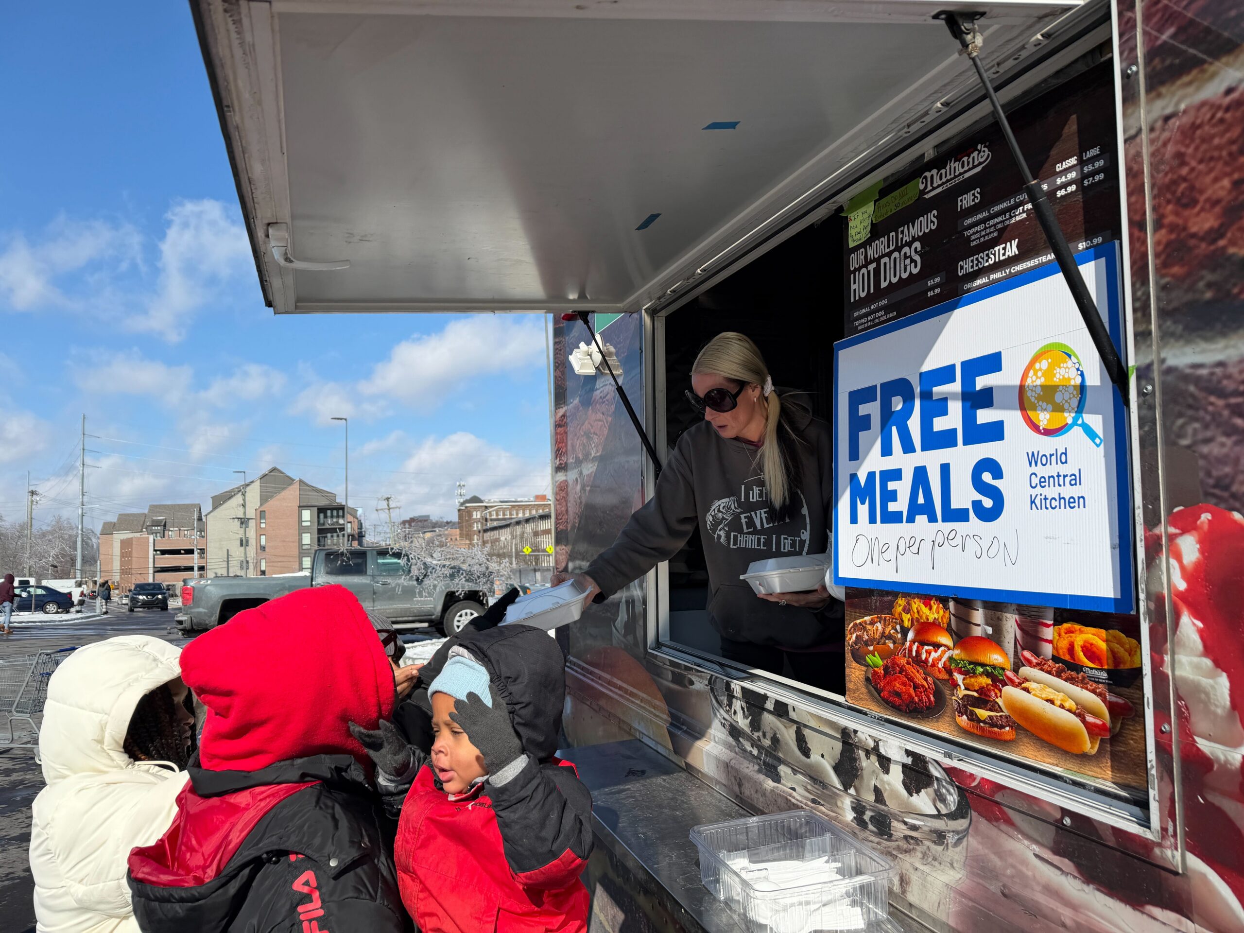 Comfort from the cold: Acts of kindness help Nashvillians through the storm