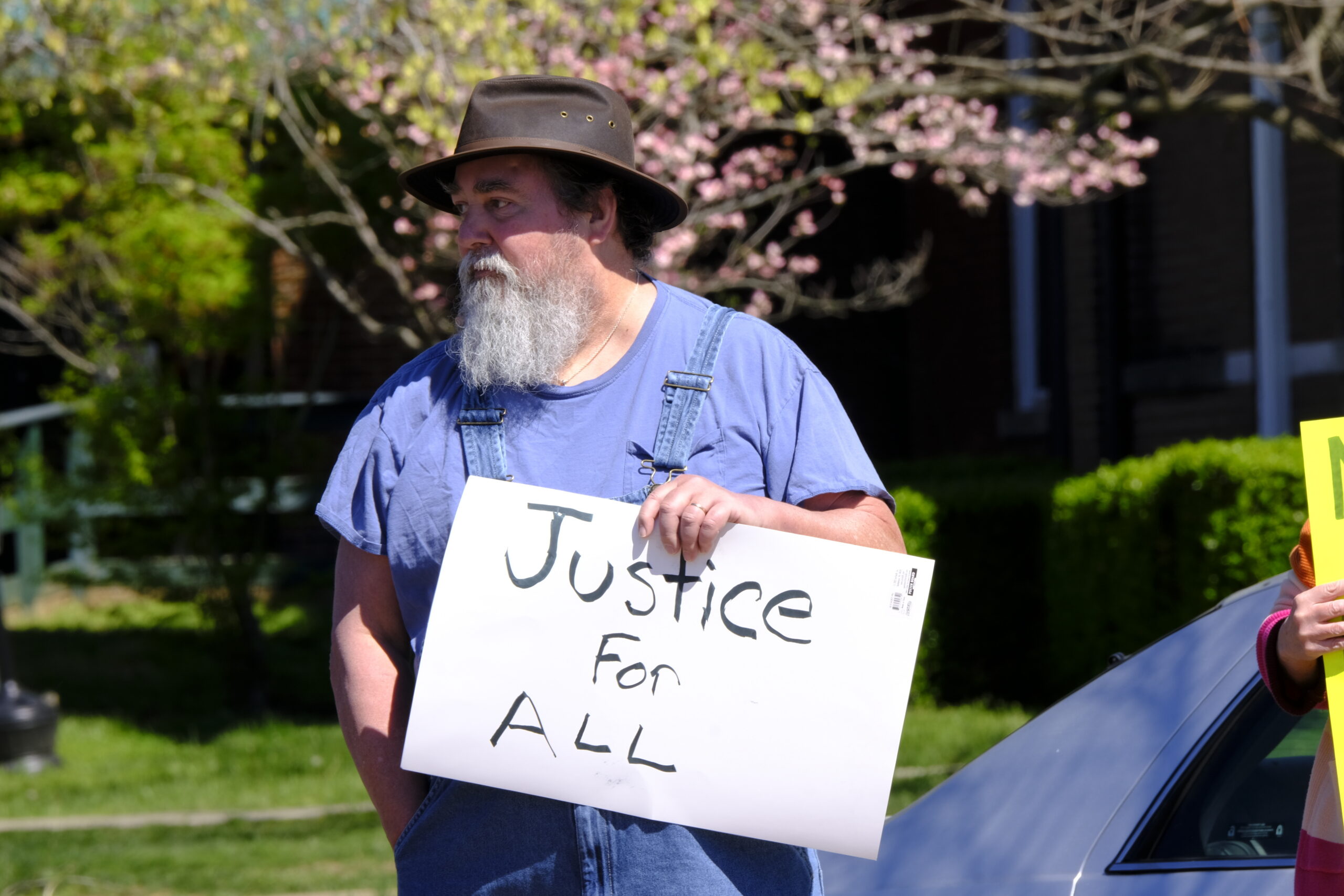 Small towns in Tennessee join ‘No Kings’ protests