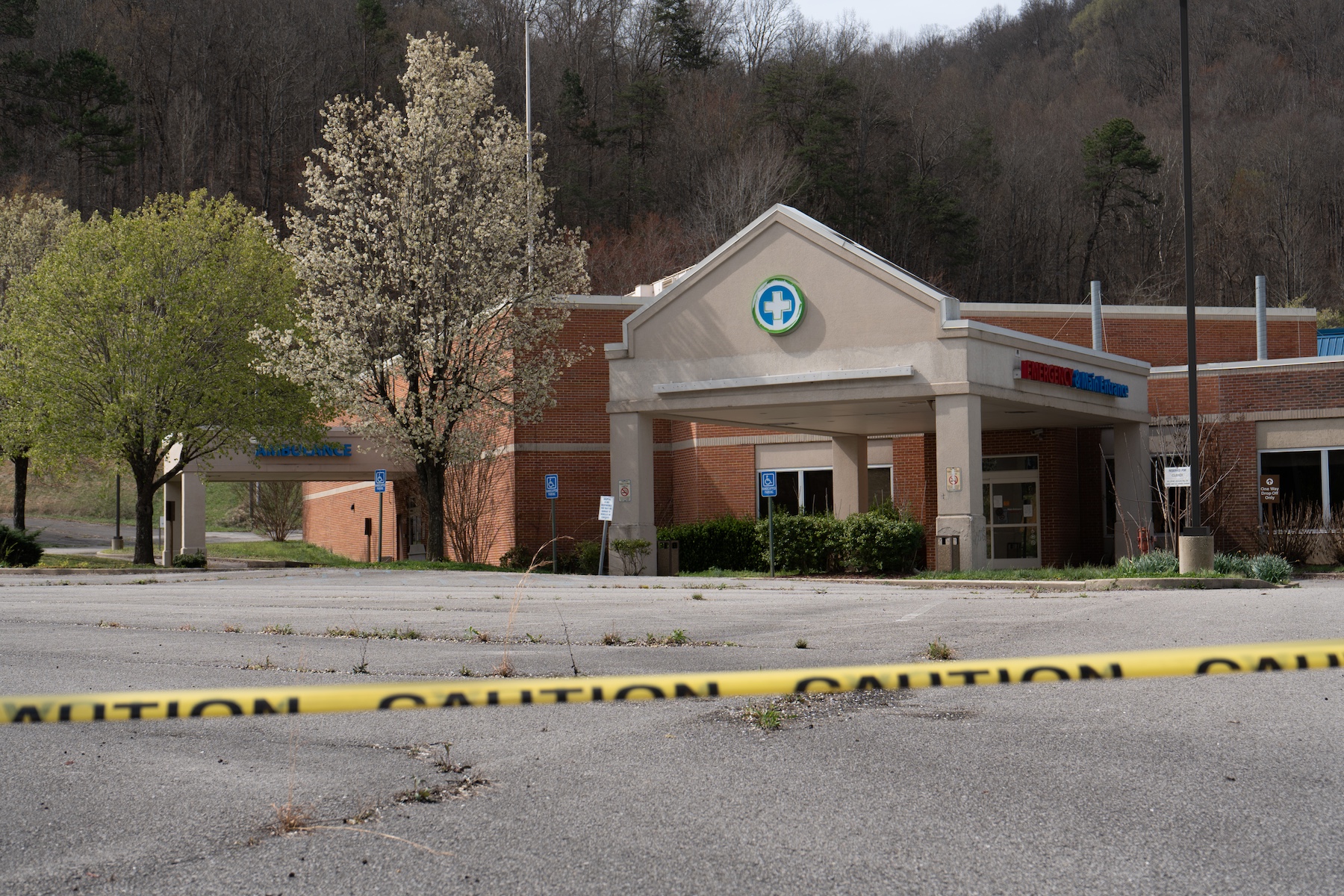This Tennessee town’s only hospital closed without warning. Two years later it still hasn’t reopened. | Healthcare Hollow