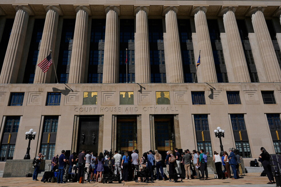 Christa Pike's Attorneys holding a press conference in front of the Nashville courthouse and city hall.